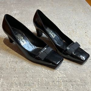 Size 10 Black Salvatore Ferragamo Florence luxury designer heels